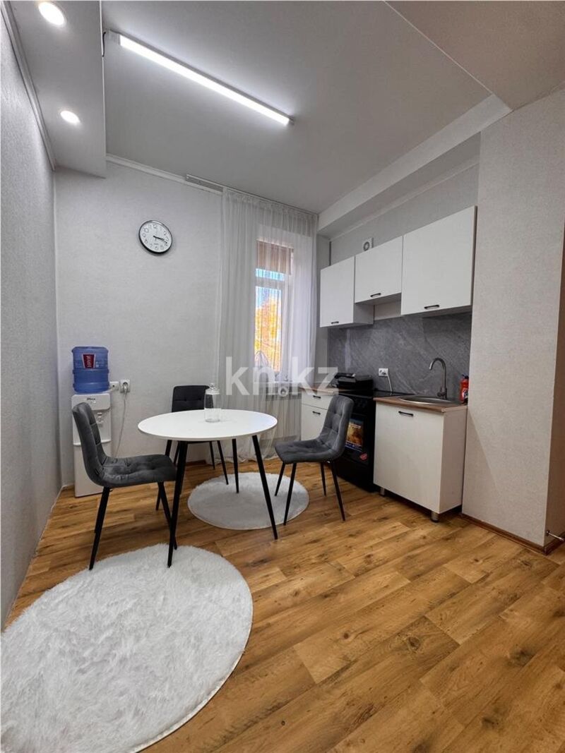 Продажа 3-комнатной квартиры, 81 м² - Продажа трехкомнатных квартир в кирпичном доме в Караганде - страница 5 фото 5 из 10