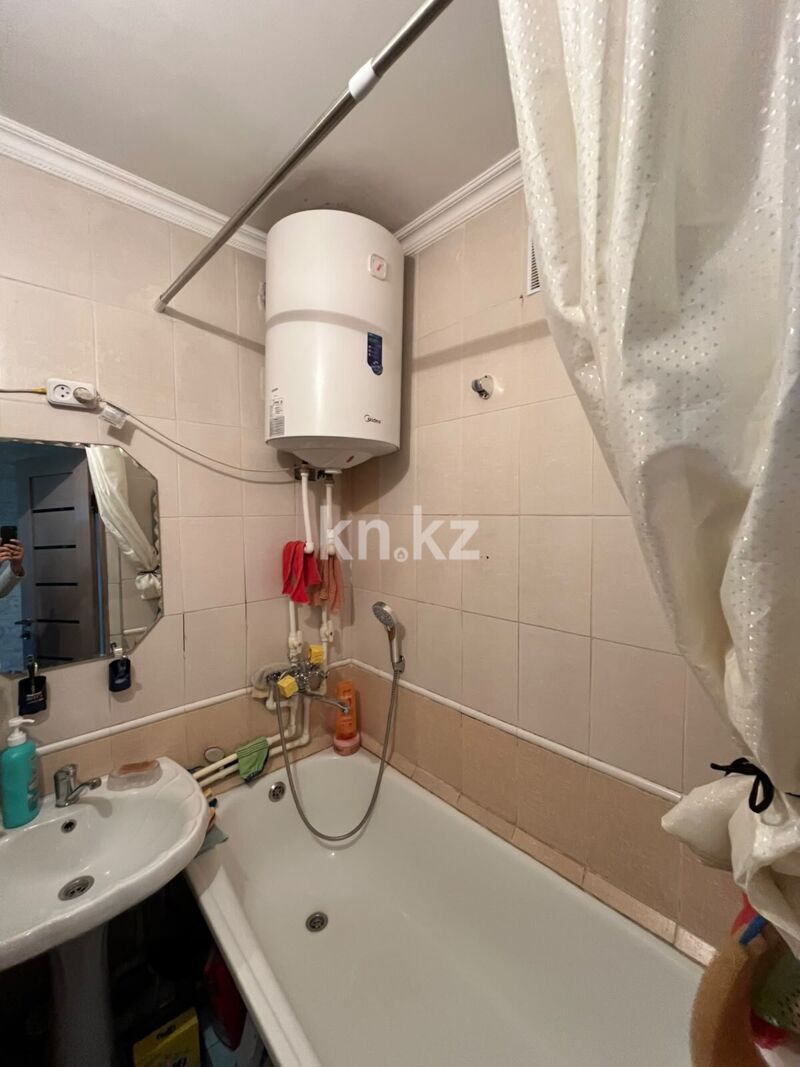 Продажа 3-комнатной квартиры, 63 м² - Продажа трехкомнатных квартир в Майкудуке Караганды - страница 3 фото 5 из 16