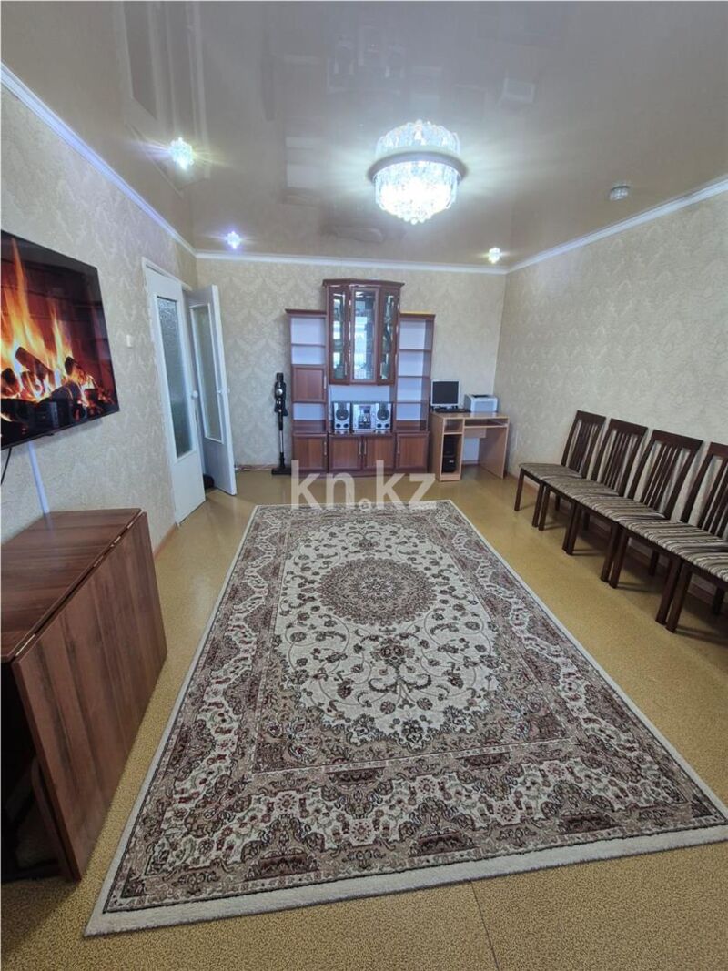 Продажа 3-комнатной квартиры, 64 м² - Продажа трехкомнатных квартир в Майкудуке Караганды - страница 9 фото 2 из 17