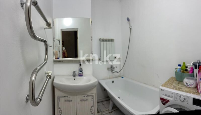 Продажа 3-комнатной квартиры, 90 м² - Продажа квартир на Юго-Востоке Караганды - страница 6 фото 10 из 13