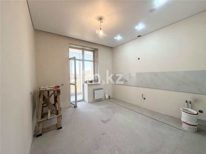 Продажа 3-комнатной квартиры, 90 м² - Продажа трехкомнатных квартир в кирпичном доме в Караганде - страница 3 фото 4 из 18