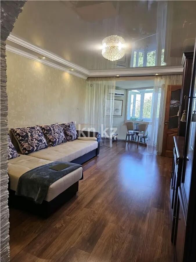 Продажа 3-комнатной квартиры, 60 м² - Продажа квартир в Михайловке Караганды - страница 2 фото 1 из 7