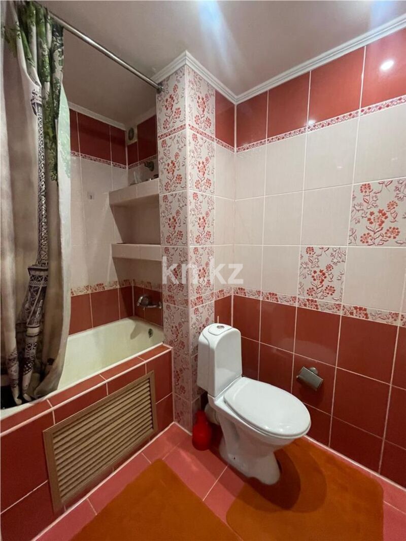 Продажа 3-комнатной квартиры, 66 м² - Продажа трехкомнатных квартир на Юго-Востоке Караганды - страница 16 фото 12 из 20