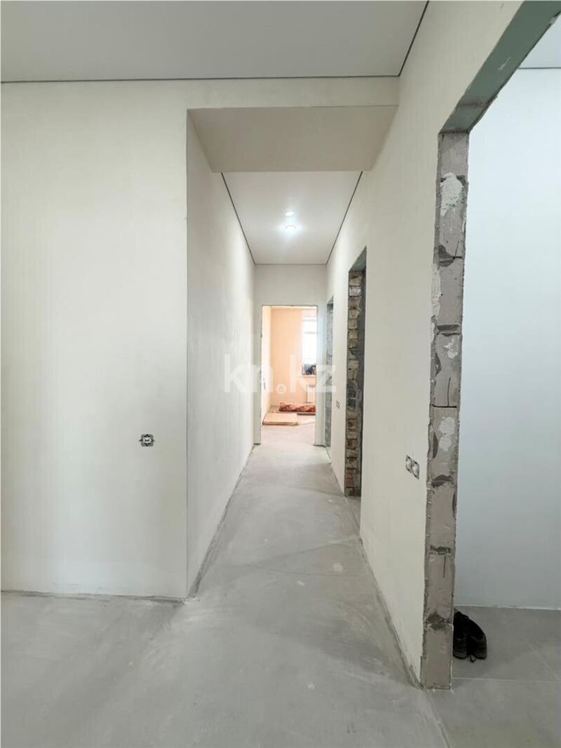 Продажа 3-комнатной квартиры, 90 м² - Продажа трехкомнатных квартир в кирпичном доме в Караганде - страница 3 фото 2 из 18