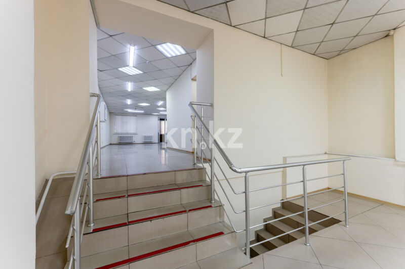 Продажа помещения, 260.3 м² - Продажа офисных и торговых помещений в Астане - страница 2 фото 12 из 40