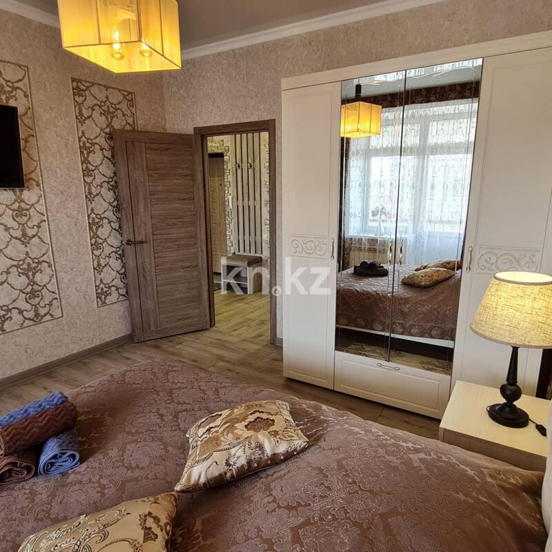 Аренда 2-комнатной квартиры посуточно, 56 м² - Аренда двухкомнатных квартир посуточно в Усть-Каменогорске фото 8 из 20