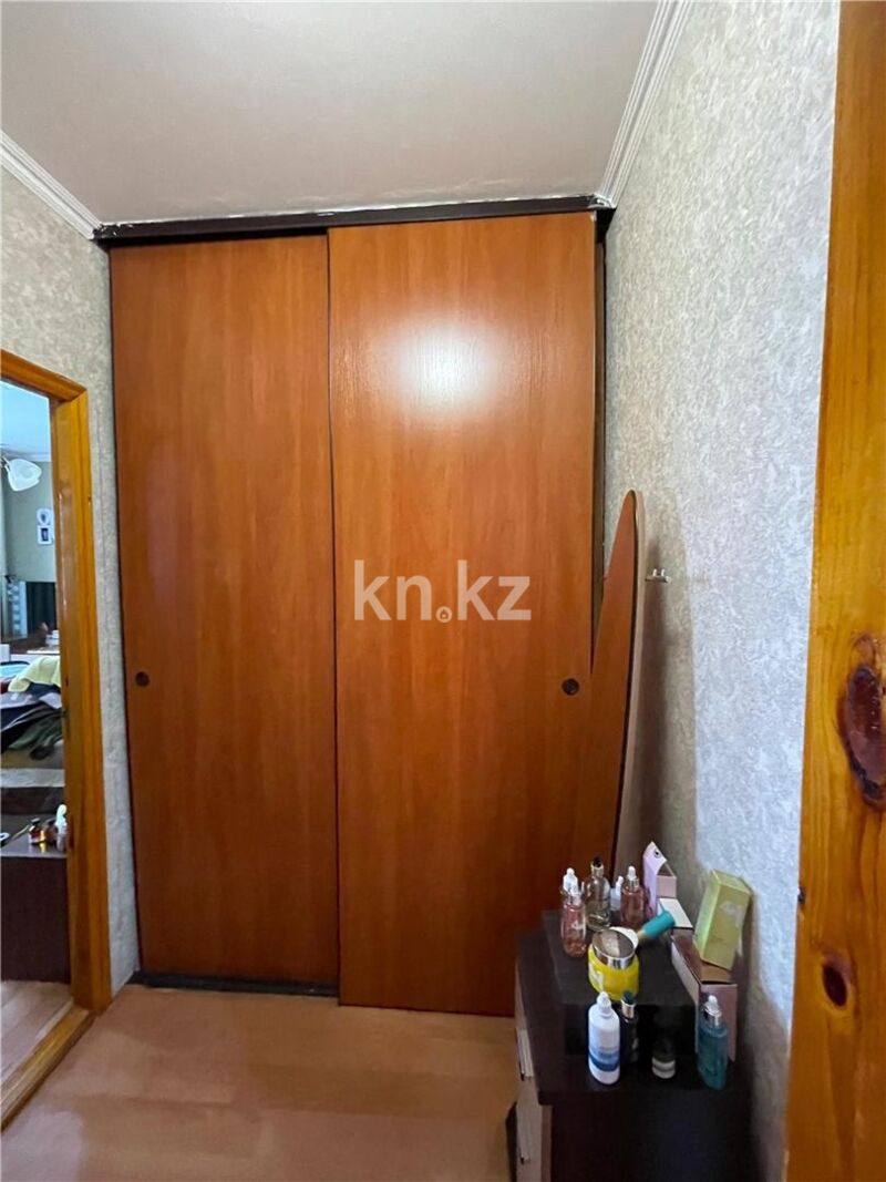 Продажа 4-комнатной квартиры, 84 м² - Продажа четырехкомнатных квартир в панельном доме в Караганде - страница 4 фото 17 из 20