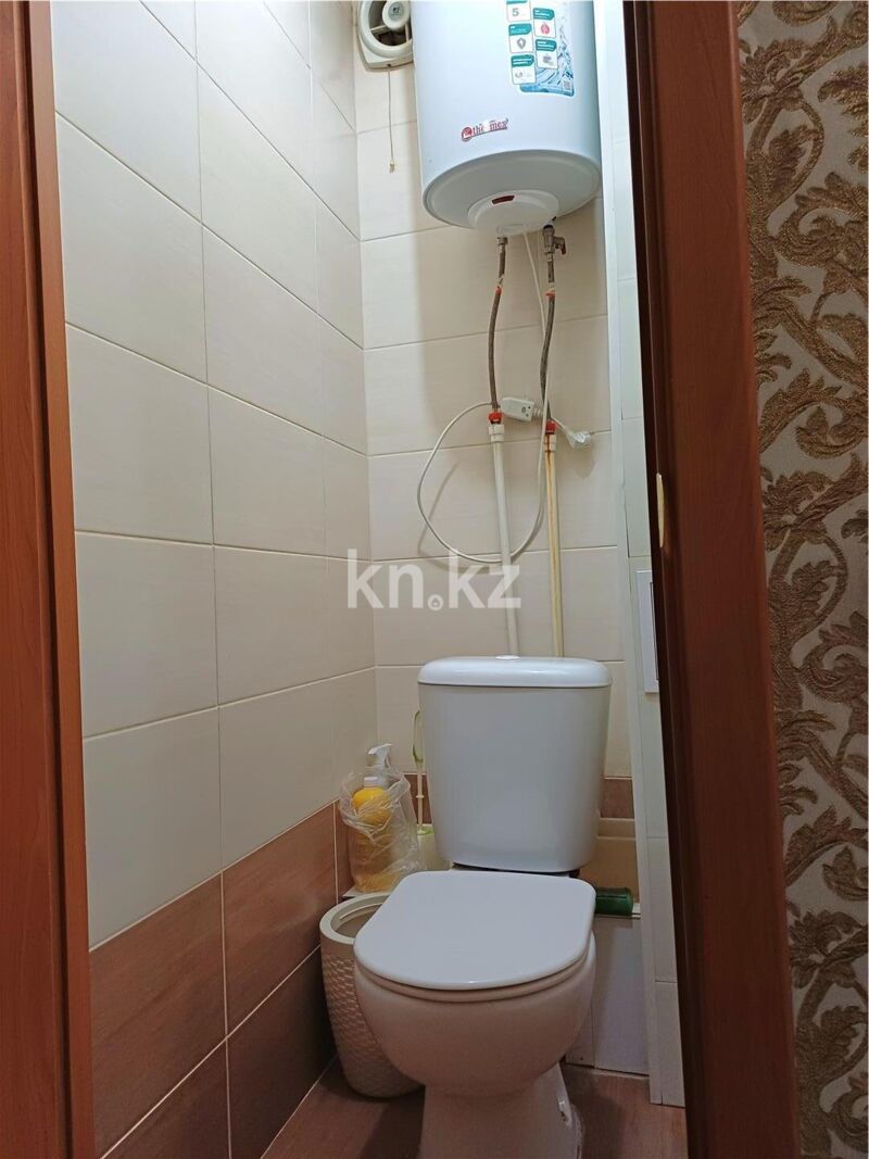 Продажа 3-комнатной квартиры, 64 м² - Продажа трехкомнатных квартир в панельном доме в Караганде - страница 3 фото 11 из 14