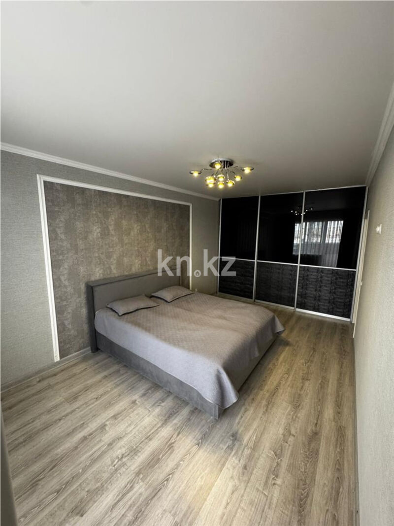 Продажа 2-комнатной квартиры, 68 м² - Продажа квартир в блочном доме в Караганде - страница 2 фото 4 из 17