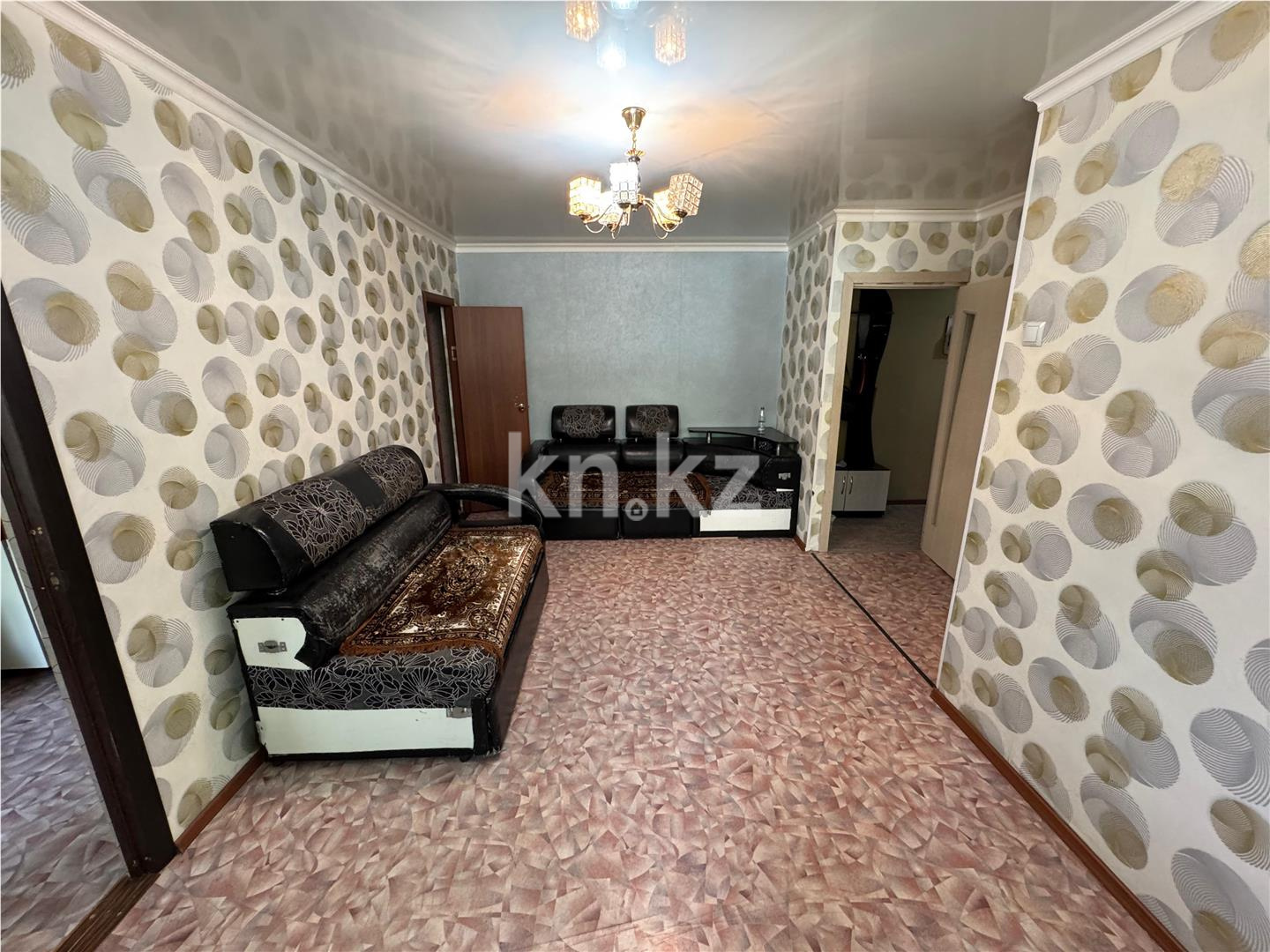 Продажа 2-комнатной квартиры, 43 м², ул. Дружбы - Продажа  двухкомнатных квартир в Караганде фото 1 из 5
