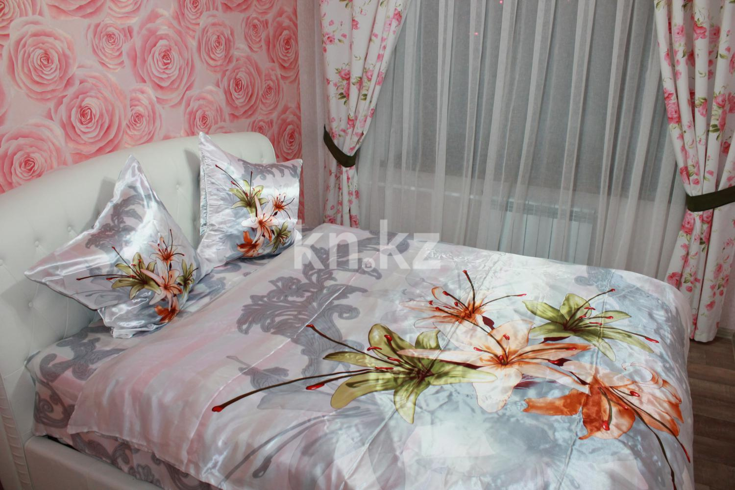 Аренда 2-комнатной квартиры посуточно, 60 м², Абая, дом  3 - Аренда квартир посуточно в Усть-Каменогорске фото 6 из 7