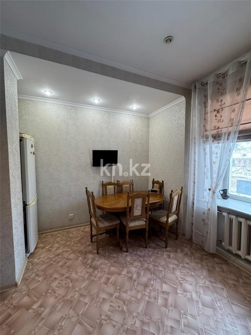 Продажа 3-комнатной квартиры, 84 м², ул. Абая в Караганде - фото 10