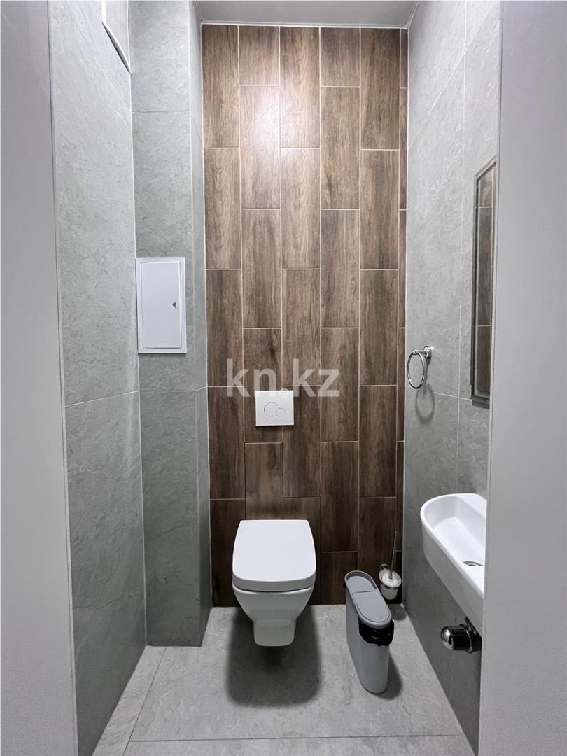 Продажа 4-комнатной квартиры, 94 м², ул. Муканова - Продажа  четырехкомнатных квартир в Караганде фото 26 из 37