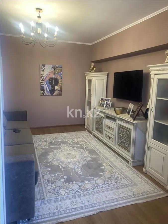 Продажа 3-комнатной квартиры, 107 м², пр. Абылай хана, дом  74 - Продажа квартир в Алматы фото 1 из 6