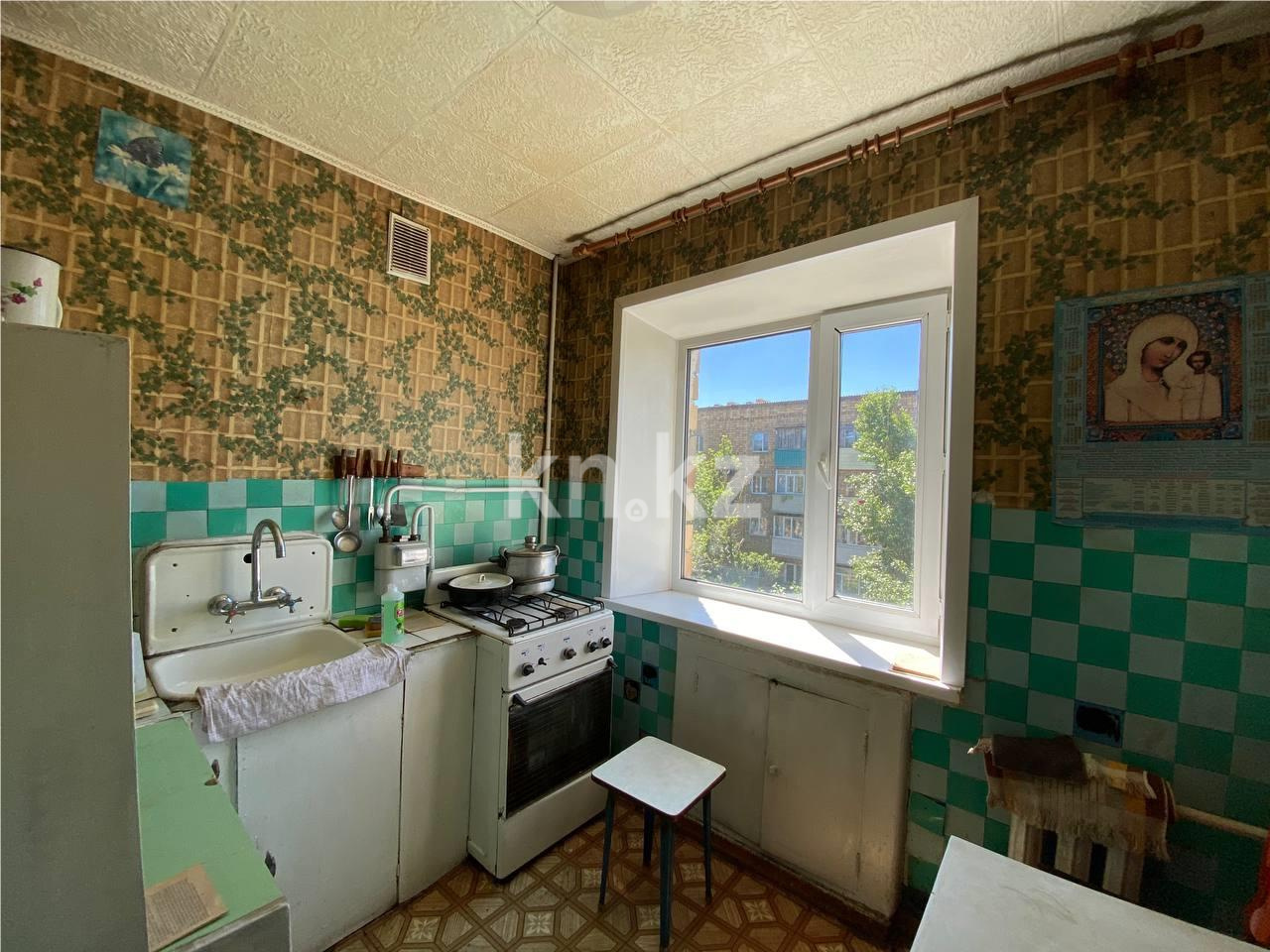 Продажа 4-комнатной квартиры, 60 м², мкр-н 21, дом  10 - Продажа  четырехкомнатных квартир в Караганде фото 7 из 11