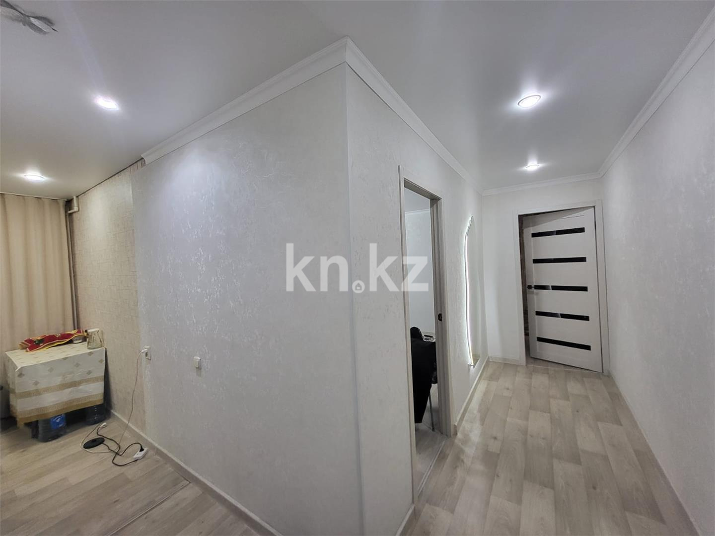 Продажа 3-комнатной квартиры, 56 м², ул. 6-й мик-н, дом  61 в Темиртау - фото 10