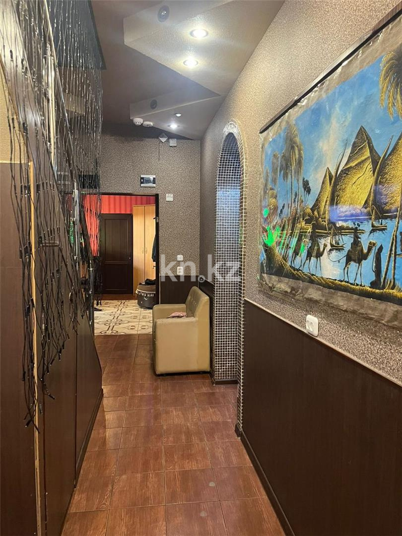 Продажа 7-комнатного дома, 215 м², ул. Сергея Лазо - Аренда квартир помесячно в Уральске фото 9 из 27