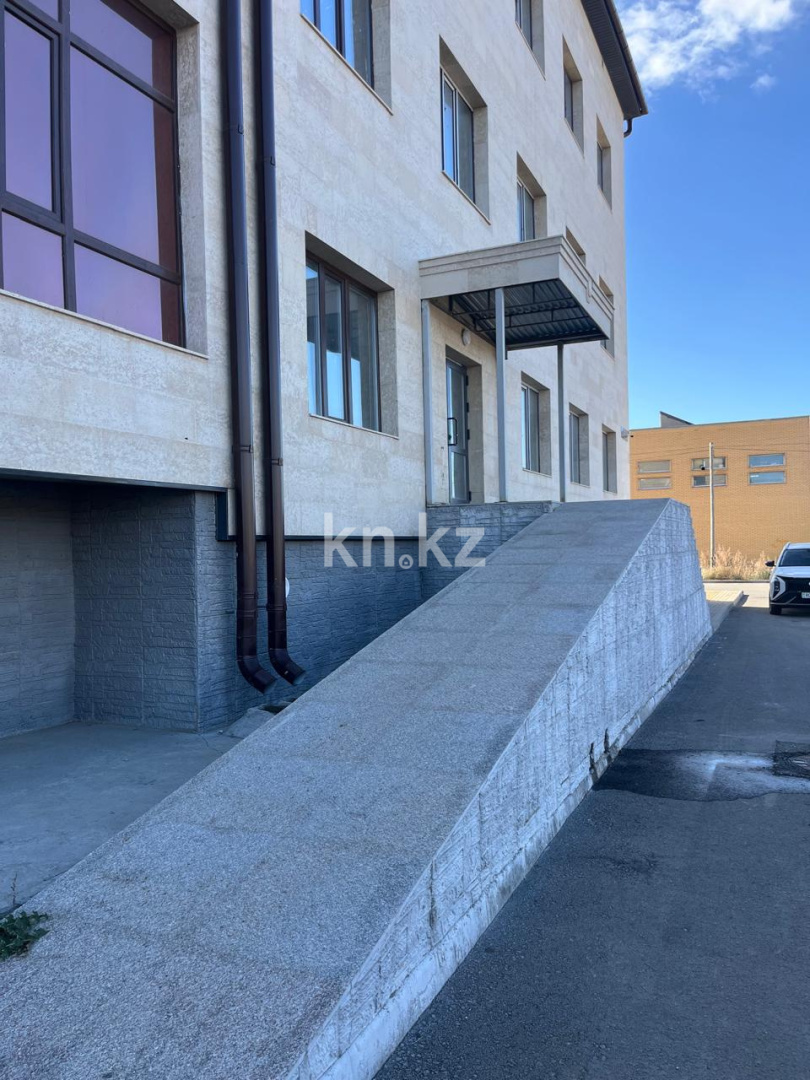 Продажа , 280 м², ул. Кулкыбаева - Продажа офисных и торговых помещений в Караганде фото 3 из 9