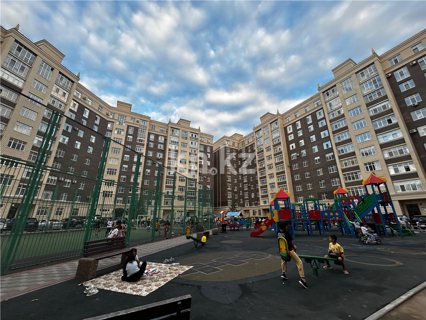 Продажа 4-комнатной квартиры, 119 м², мкр-н Степной-3, дом  1/10 - Продажа  четырехкомнатных квартир в Караганде фото 18 из 19