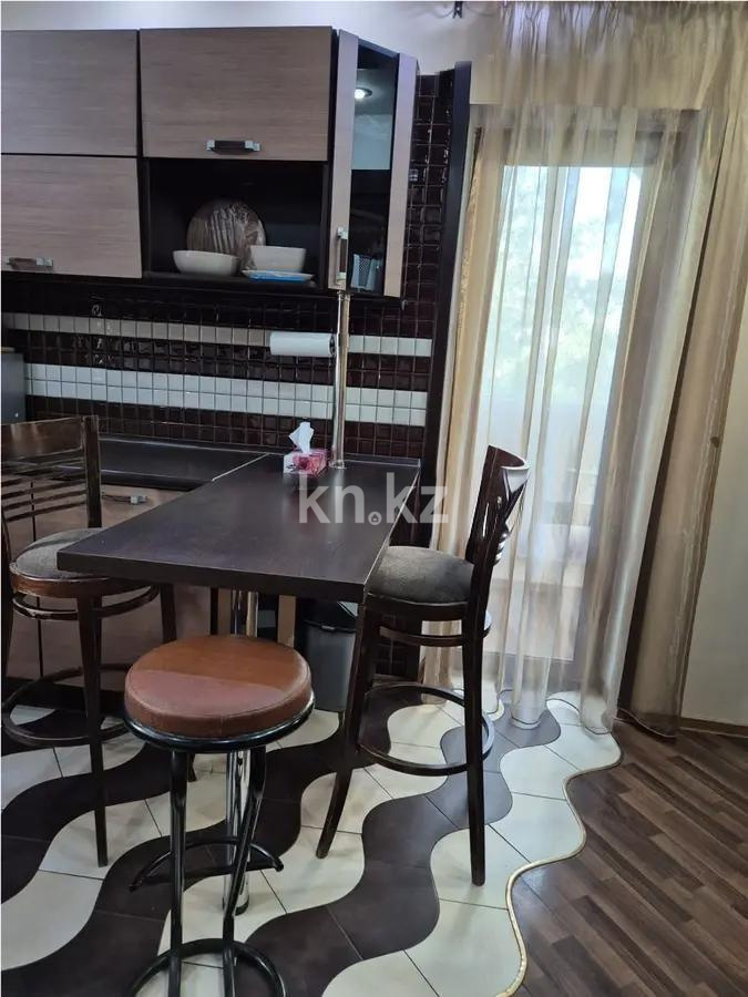 Продажа 2-комнатной квартиры, 55 м², мкр-н Самал-1, дом  19 в Алматы - фото 2