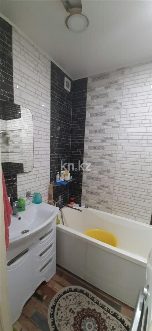 Продажа 3-комнатной квартиры, 64 м² в Караганде - фото 9