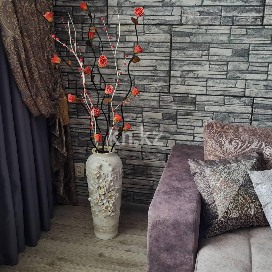 Аренда 2-комнатной квартиры посуточно, 56 м², ул. Чехова, дом  55 - Аренда квартир посуточно в Усть-Каменогорске фото 3 из 20