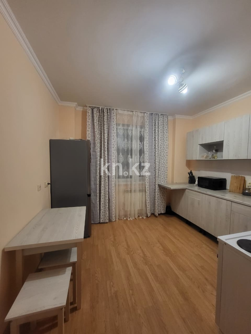 Аренда 2-комнатной квартиры, 62 м² в Астане