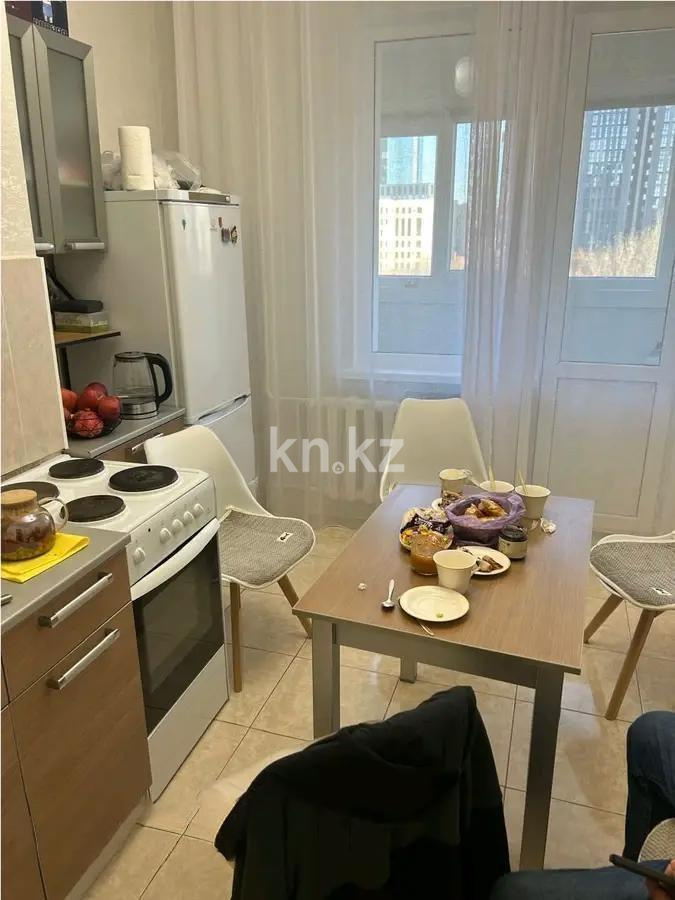 Продажа 2-комнатной квартиры, 60 м², ул. Сауран, дом  3/1 в Астане - фото 3