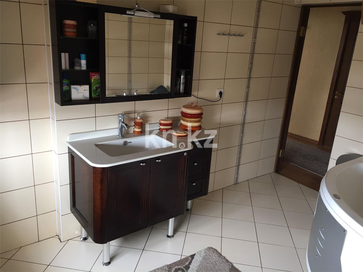 Продажа 6-комнатного дома, 343 м², ул. Жандарбековой в Караганде - фото 26