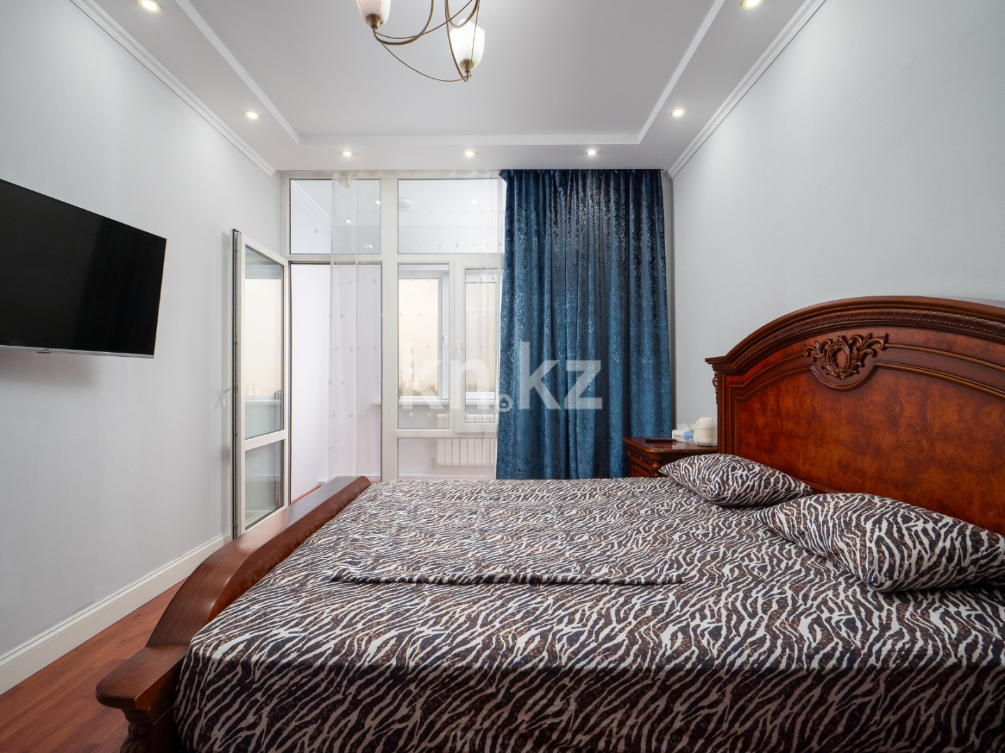 Аренда 2-комнатной квартиры посуточно, 70 м², ул. Навои, дом  208 - ул. Торайгырова - Аренда квартир посуточно в Алматы с фото фото 1 из 17