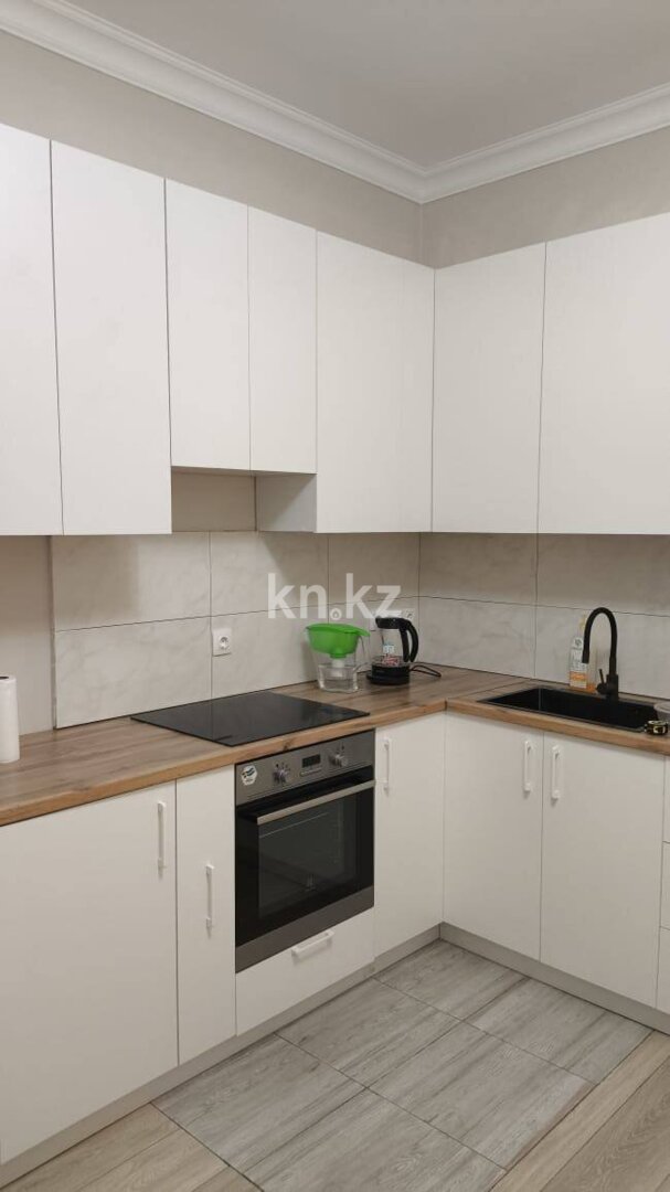 Аренда 1-комнатной квартиры, 37 м² в Астане