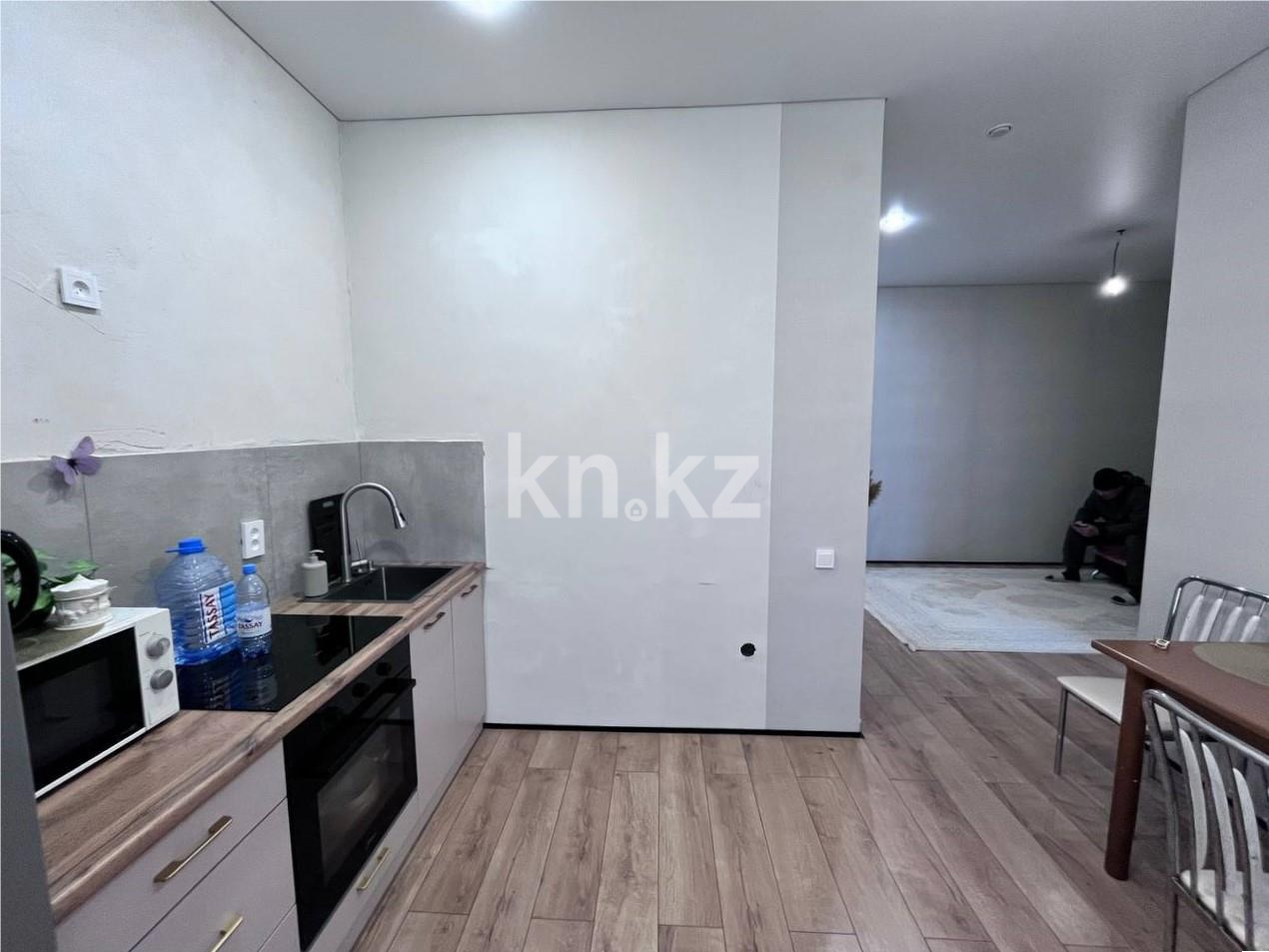 Продажа 2-комнатной квартиры, 40 м², 137 учетный квартал, дом  349 в Караганде - фото 8