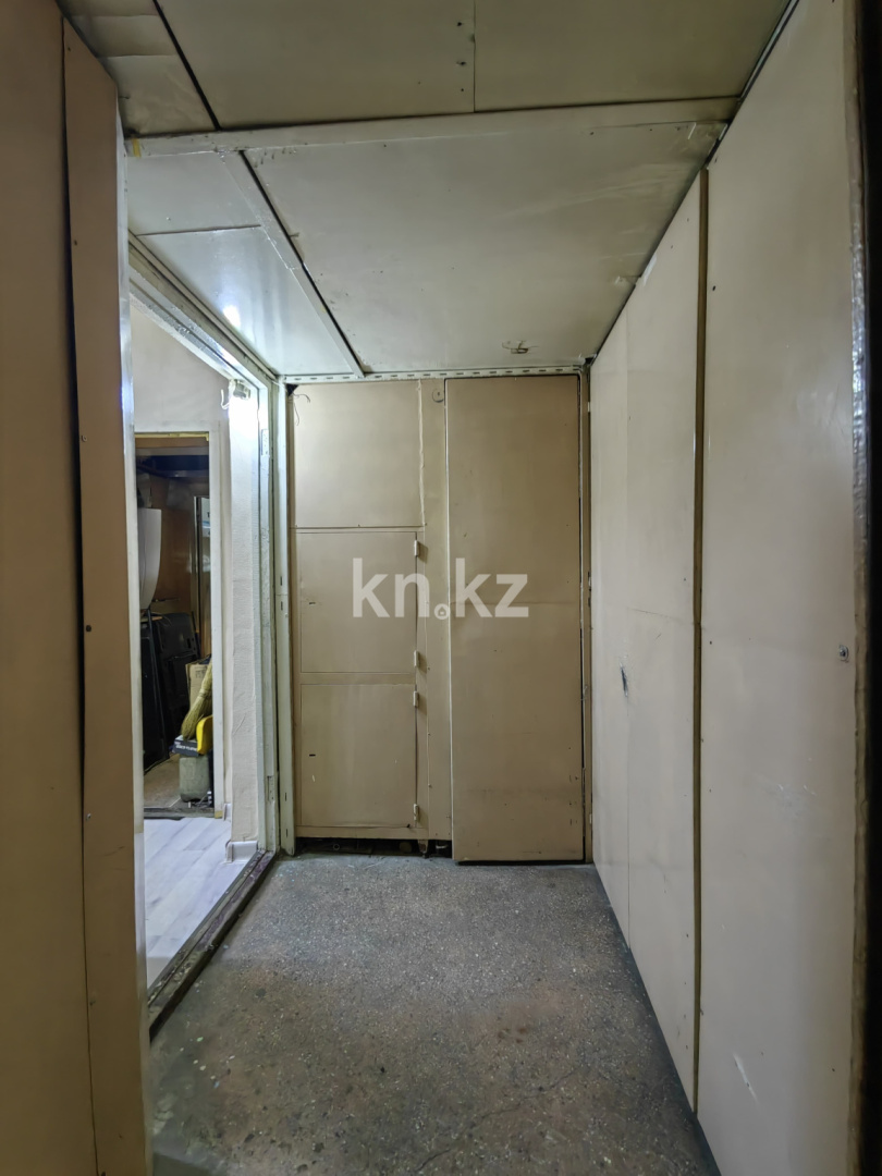 Продажа , 60 м², пр. Бухар-жырау, дом  96 - Продажа офисных и торговых помещений в Караганде фото 5 из 21