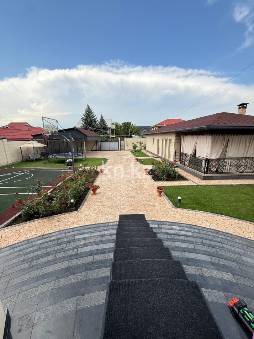 Продажа 7-комнатного дома, 750 м², мкр-н Мамыр-4, дом  41 - Продажа домов, коттеджей в Алматы без посредников фото 1 из 19