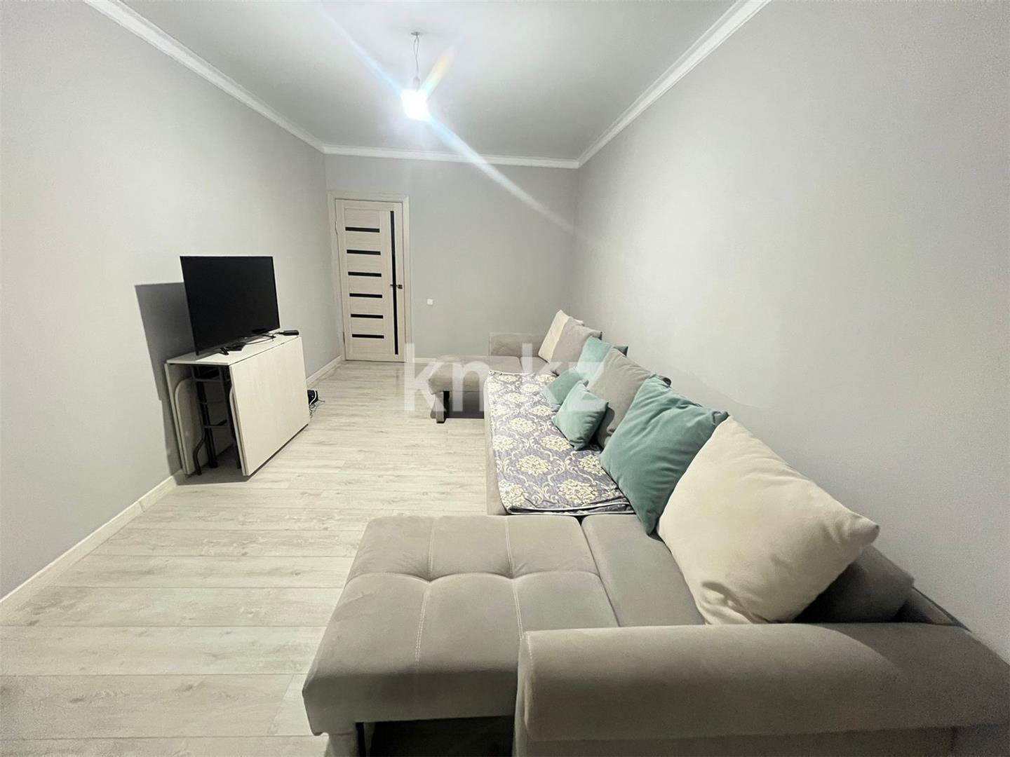 Продажа 2-комнатной квартиры, 52 м², мкрн-н Шапагат, дом  10 - Продажа квартир в Караганде фото 2 из 15