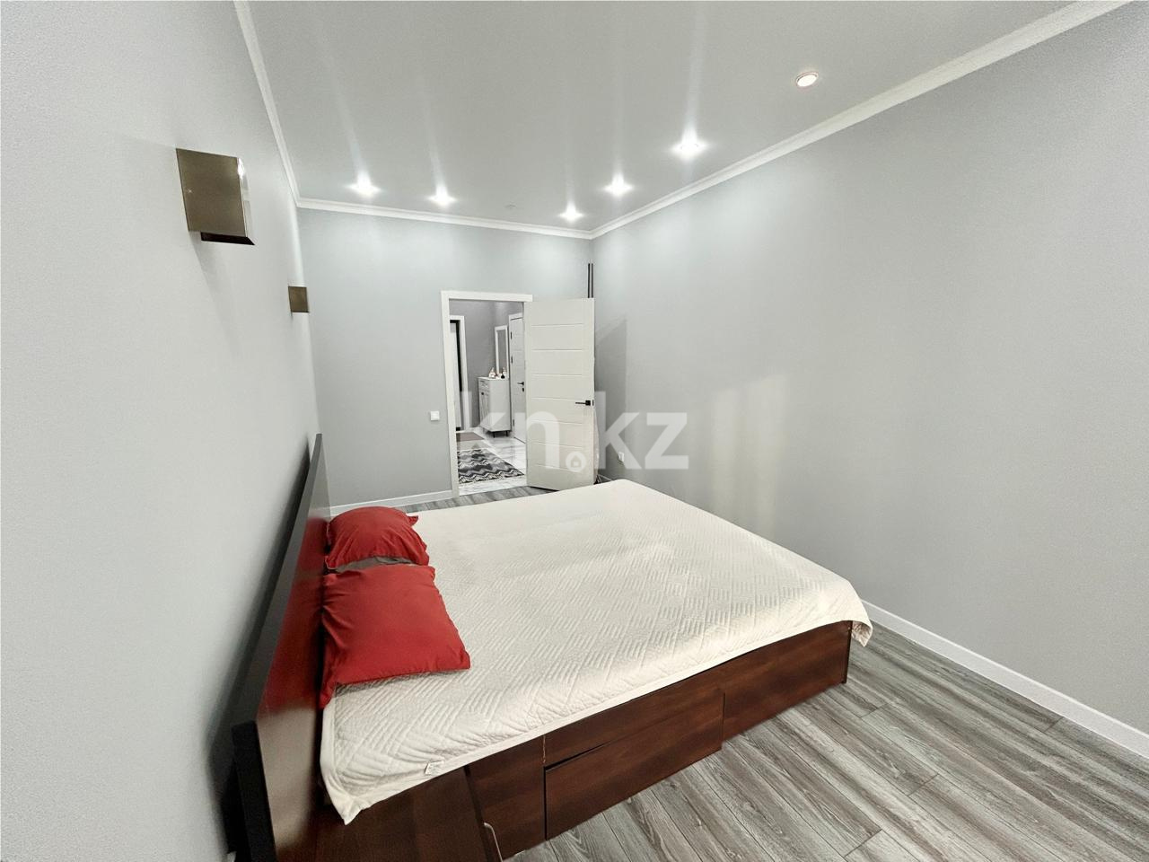 Продажа 2-комнатной квартиры, 64 м² - Продажа квартир в Караганде на Юго-Востоке - страница 10 фото 8 из 18