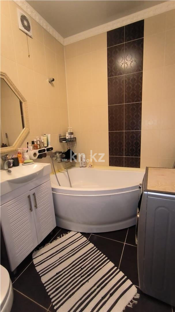 Продажа 3-комнатной квартиры, 81 м², ул. Сарыарка - Продажа квартир в Караганде фото 14 из 21