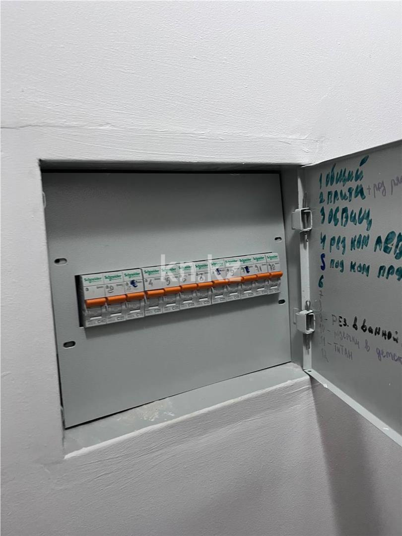 Продажа 4-комнатной квартиры, 136 м², пр. Шахтеров - Продажа  четырехкомнатных квартир в Караганде фото 28 из 34