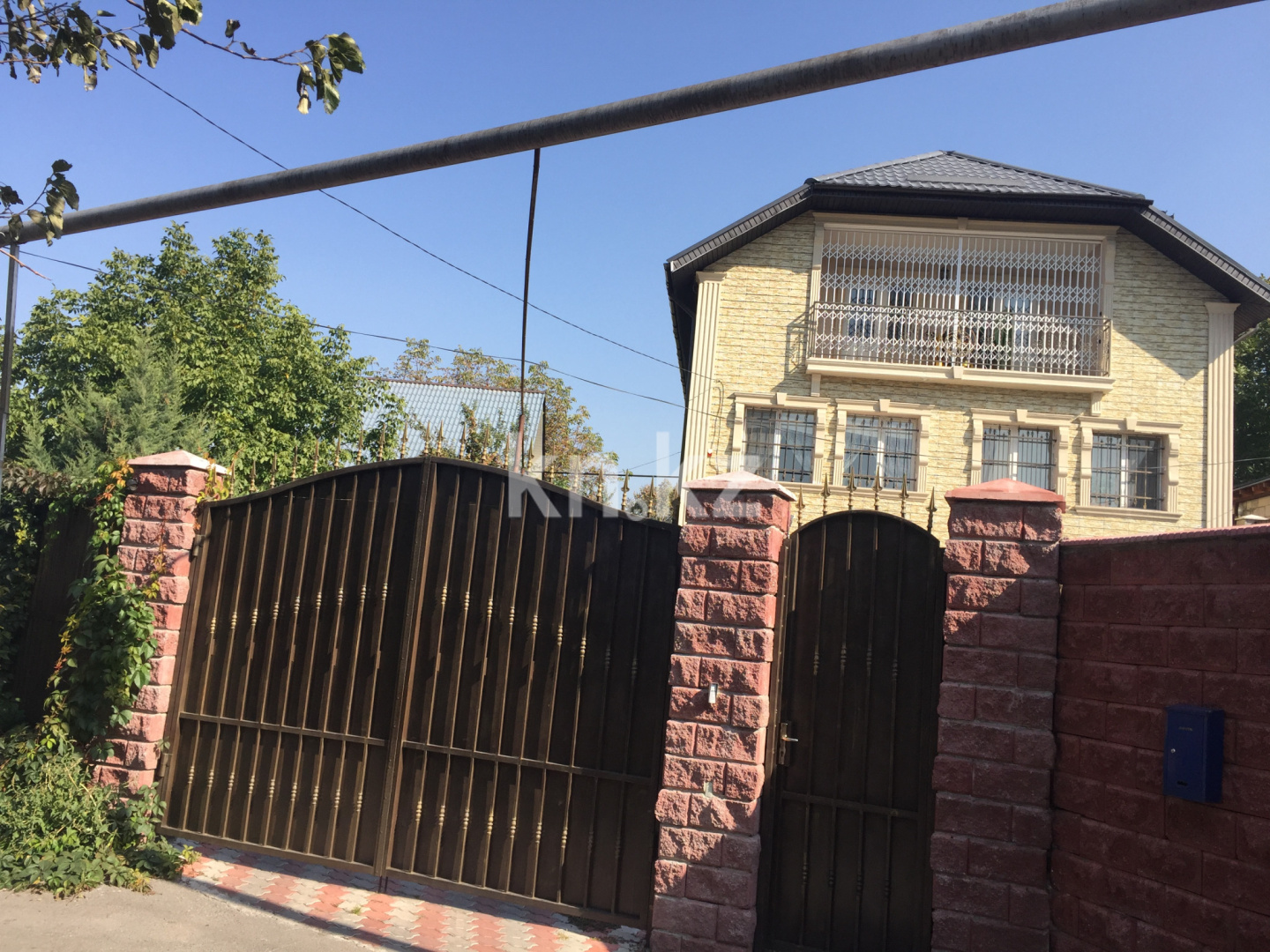 Продажа 6-комнатного дома, 240 м², ул. Есенберлина - Продажа домов, коттеджей в Алматы без посредников фото 10 из 33