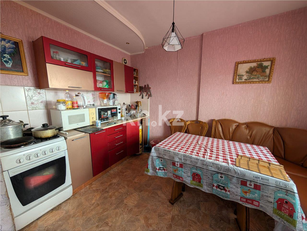 Продажа 3-комнатной квартиры, 63 м², мкр. Мамраева (Восток-5), дом  22 в Караганде - фото 7