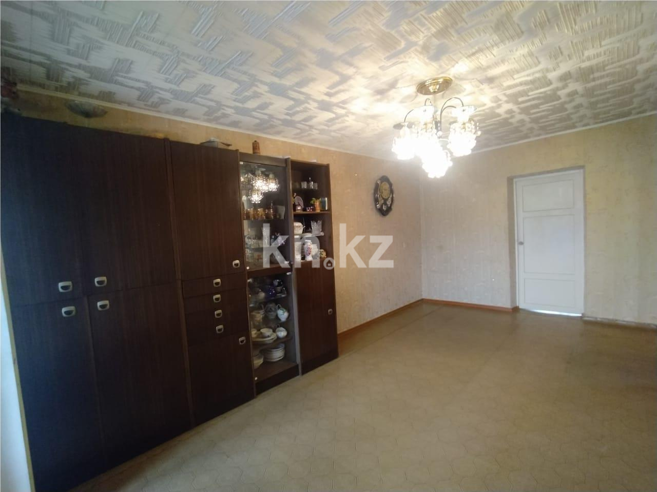 Продажа 2-комнатной квартиры, 44 м², ул. Крылова - Продажа квартир в Караганде фото 1 из 15