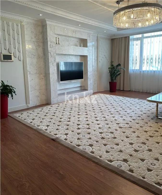 Продажа 4-комнатной квартиры, 176 м², пр. Кошкарбаева, дом  8 - Продажа  четырехкомнатных квартир в Астане фото 1 из 5