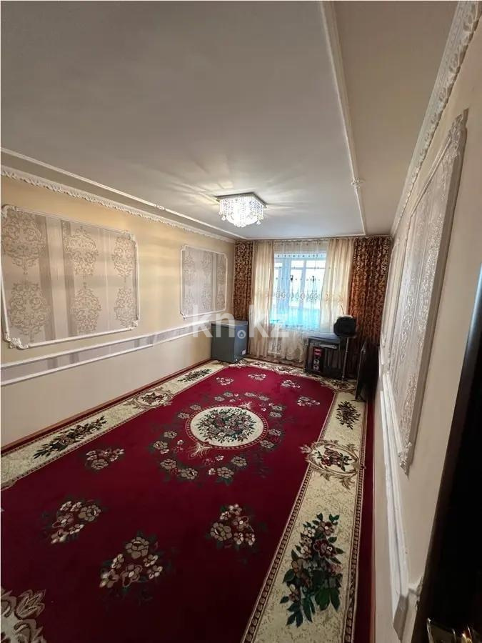Продажа 5-комнатной квартиры, 83 м², мкр-н 13, дом  42 - Продажа квартир в Караганде без посредников с фото фото 1 из 9