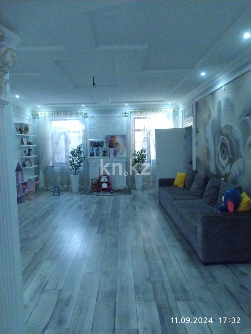 Продажа 5-комнатного дома, 350 м², ул. Яссауи, дом  12а - Продажа квартир в Шымкенте фото 12 из 24