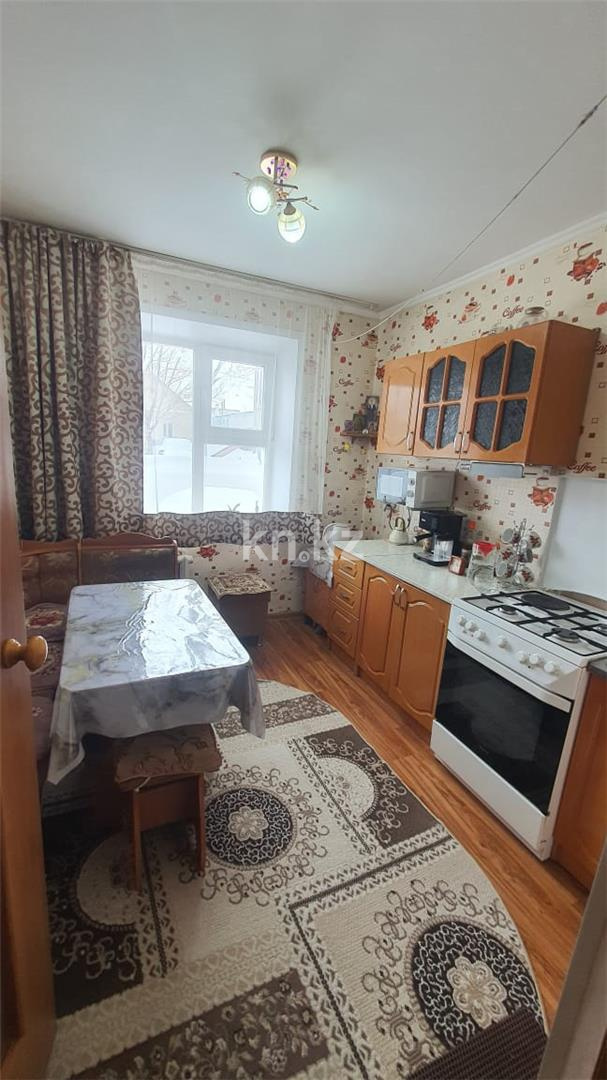 Продажа 4-комнатной квартиры, 74 м², ул. Карла Маркса - Продажа квартир в Караганде фото 9 из 16