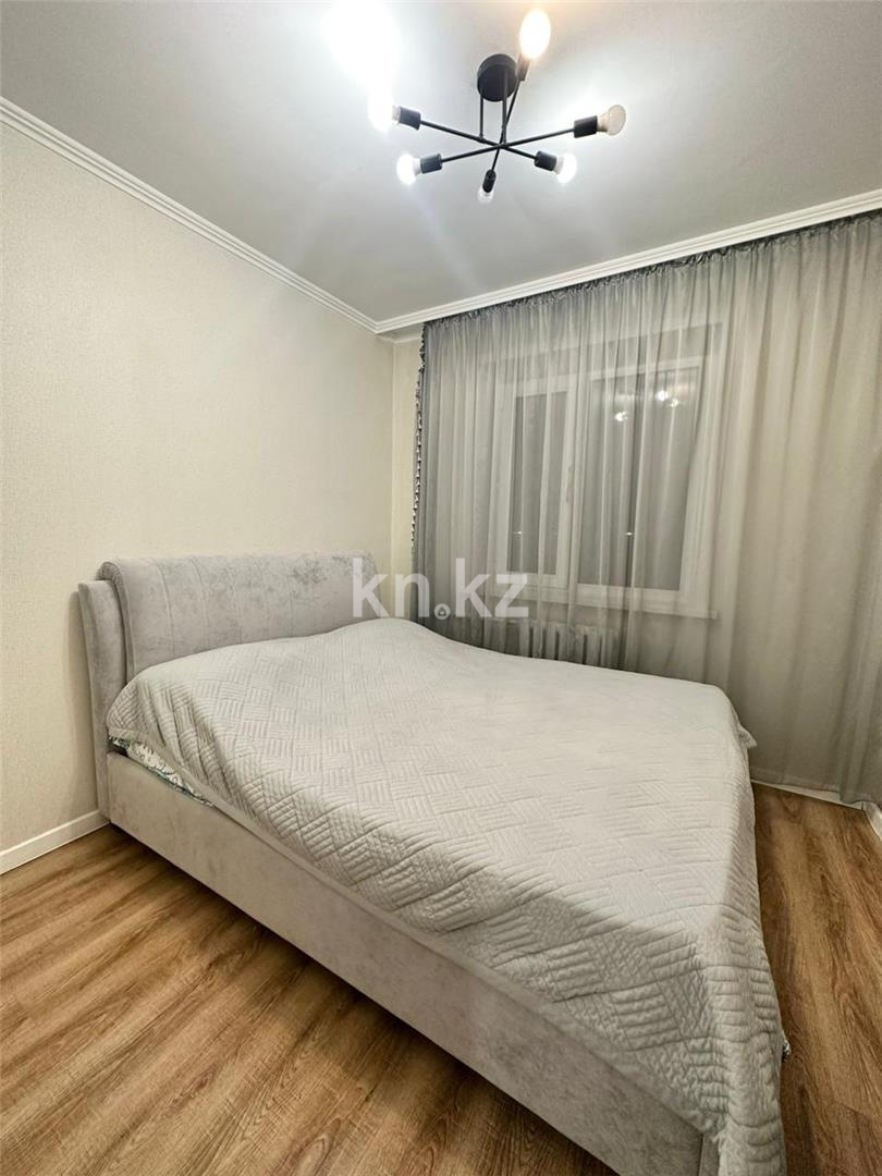 Продажа 3-комнатной квартиры, 65 м², ул. Муканова, дом  80 в Караганде - фото 3