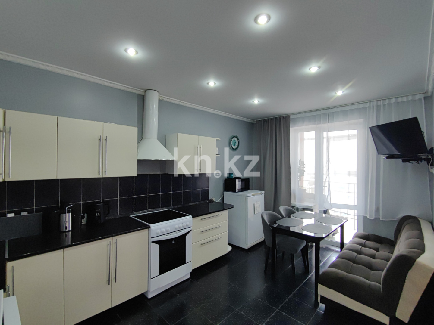 Продажа 4-комнатной квартиры, 122 м², пр. Республики, дом  40 - Продажа  четырехкомнатных квартир в Караганде фото 13 из 32