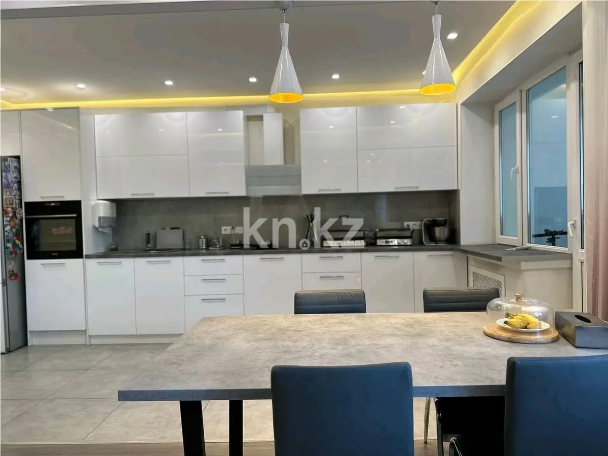 Продажа 3-комнатной квартиры, 101.2 м², ул. Толе би, дом  298/1 в Алматы - фото 4