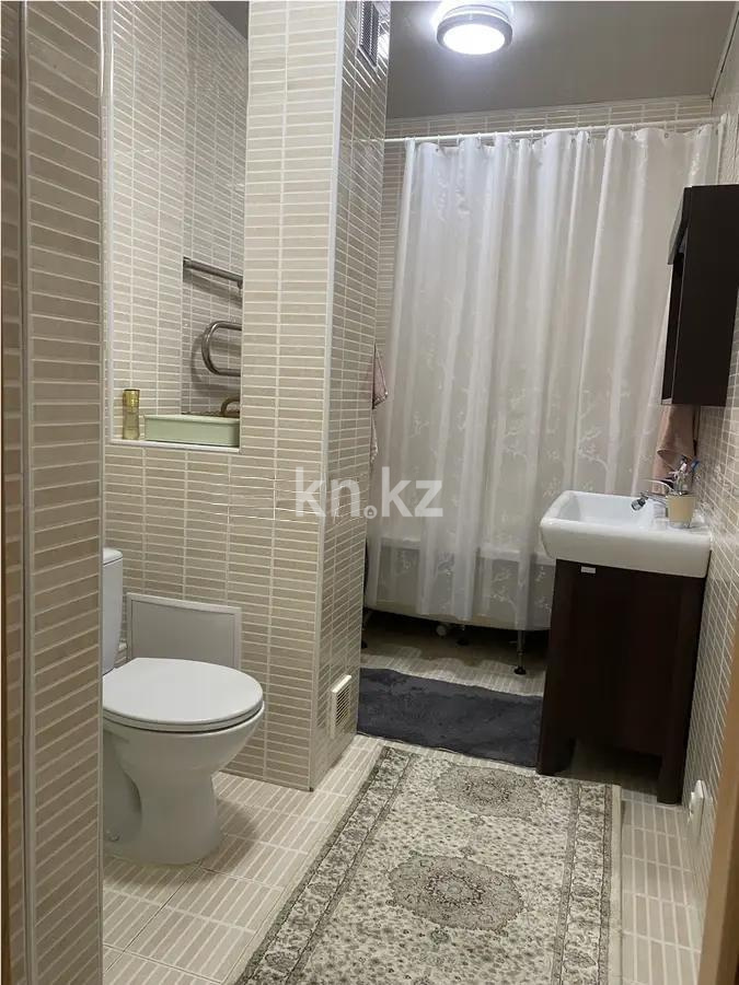 Продажа 3-комнатной квартиры, 70.5 м² в Алматы - фото 4