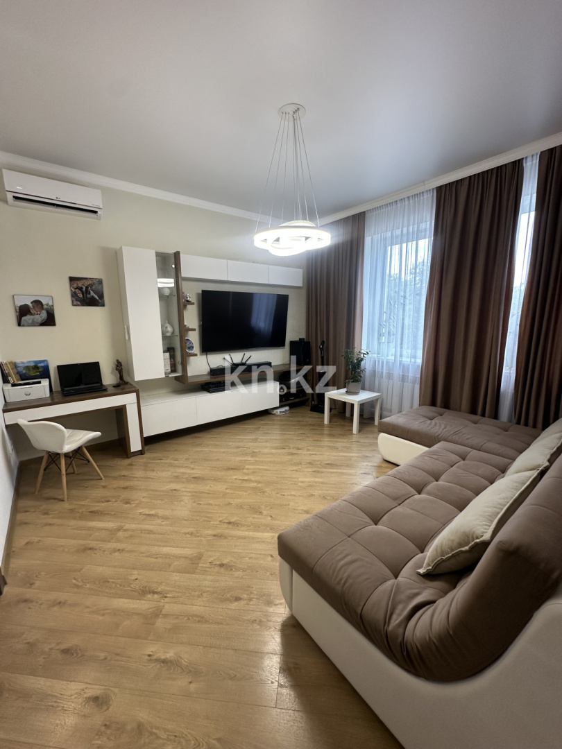 Продажа 2-комнатной квартиры, 44 м² - Продажа двухкомнатных квартир в Караганде - страница 2 фото 1 из 19